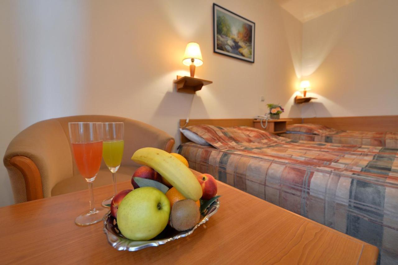 Hotel Zelengora Kragujevac Habitación foto