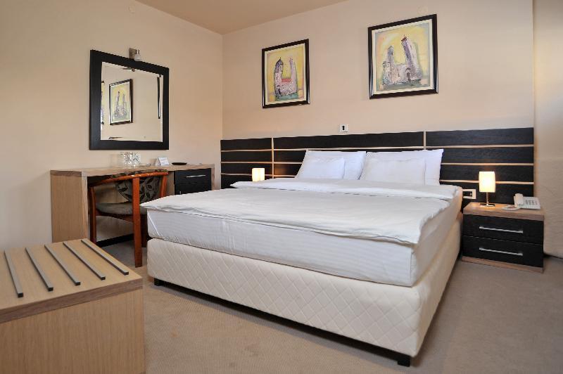 Hotel Zelengora Kragujevac Habitación foto