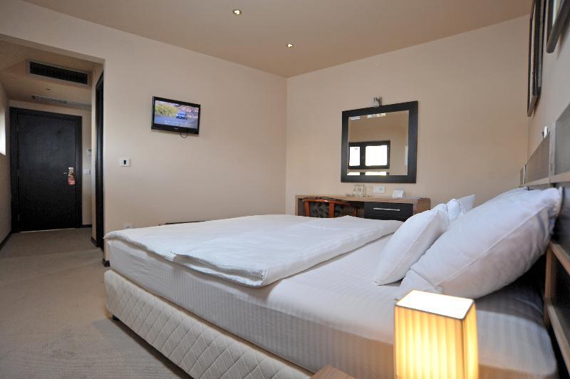 Hotel Zelengora Kragujevac Habitación foto